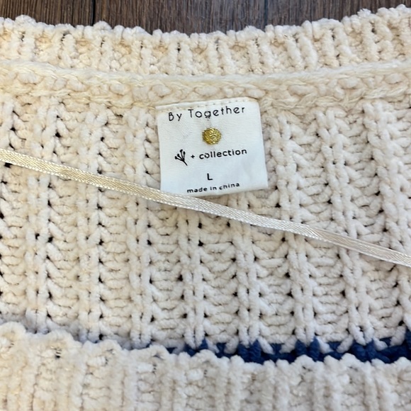 BY together oversized cable knit sweater size large - Picture 4 of 8